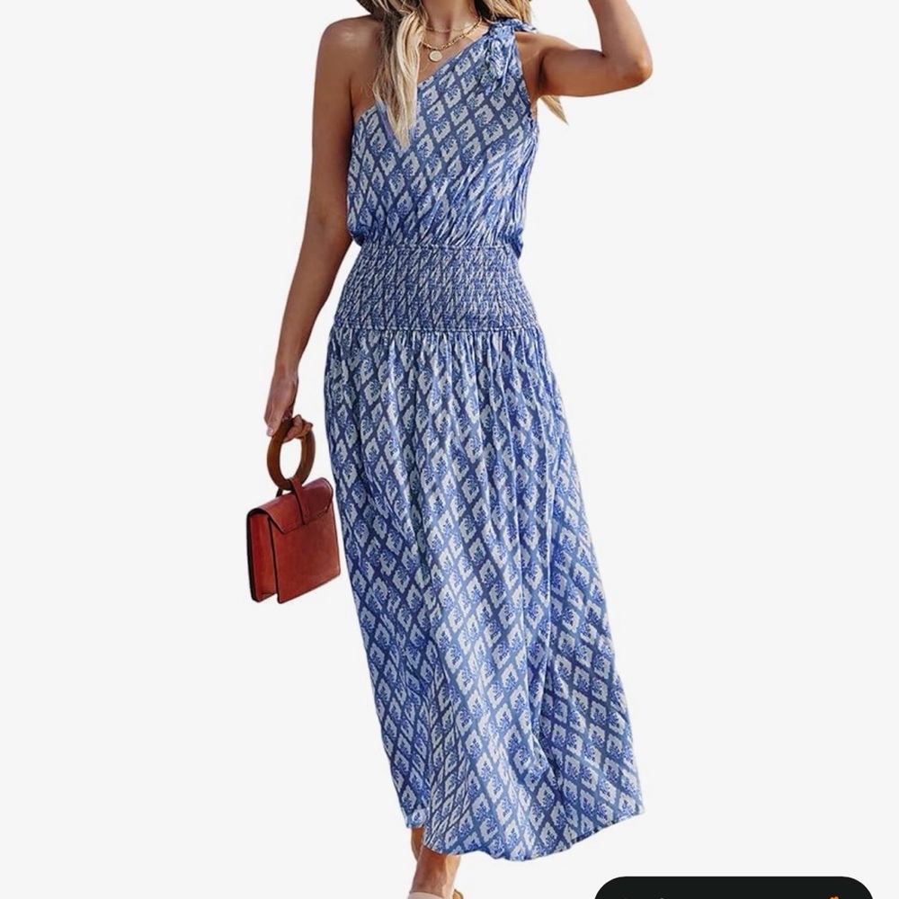 CB Casual One-Shoulder Dress in Blue and White